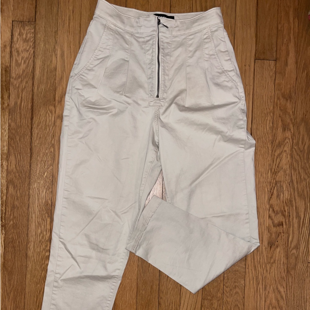 Express pants in size 4